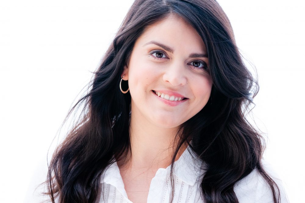 cecily-strong-improv-actor-headshot-second-city-chicago-snl